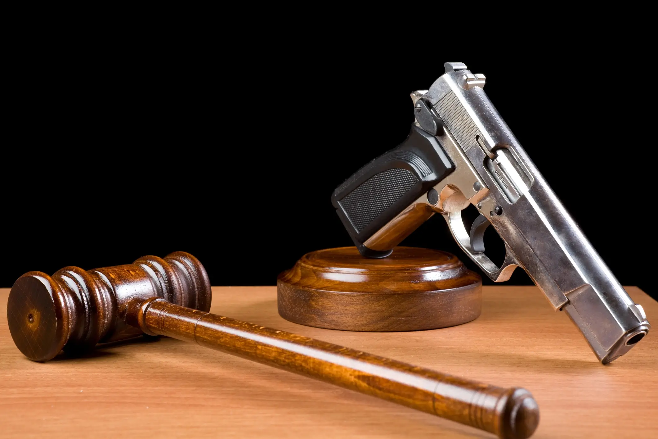 Gun Charges Attorney in Colorado Springs, CO | Call 305-735-3002